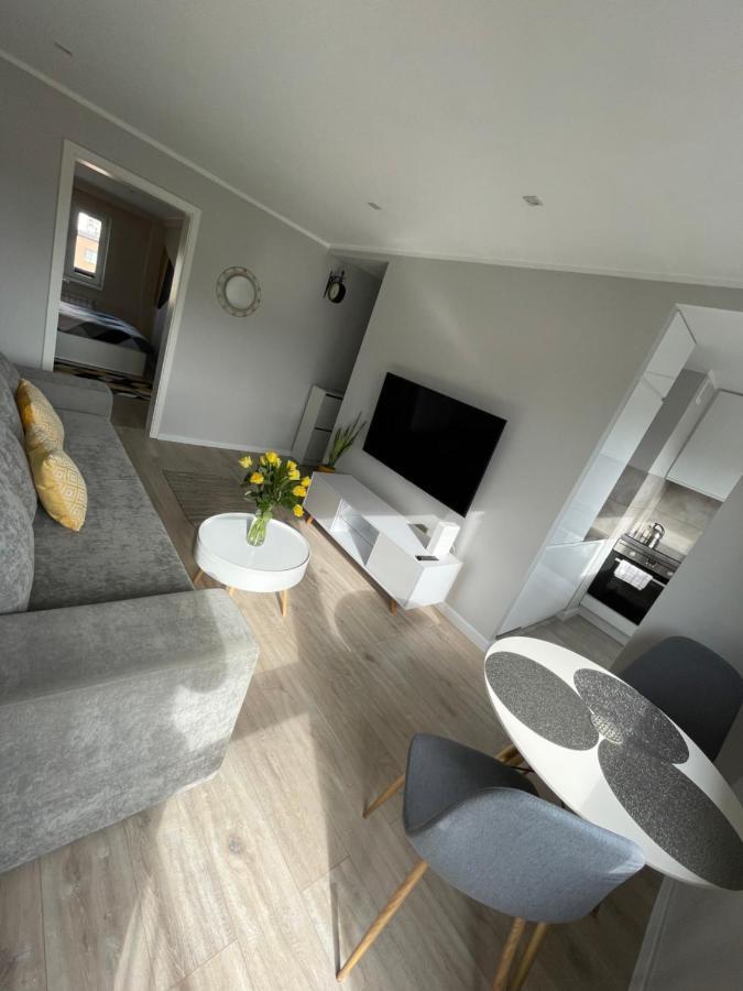 Luxury White Apartment By Marta Radom Bagian luar foto