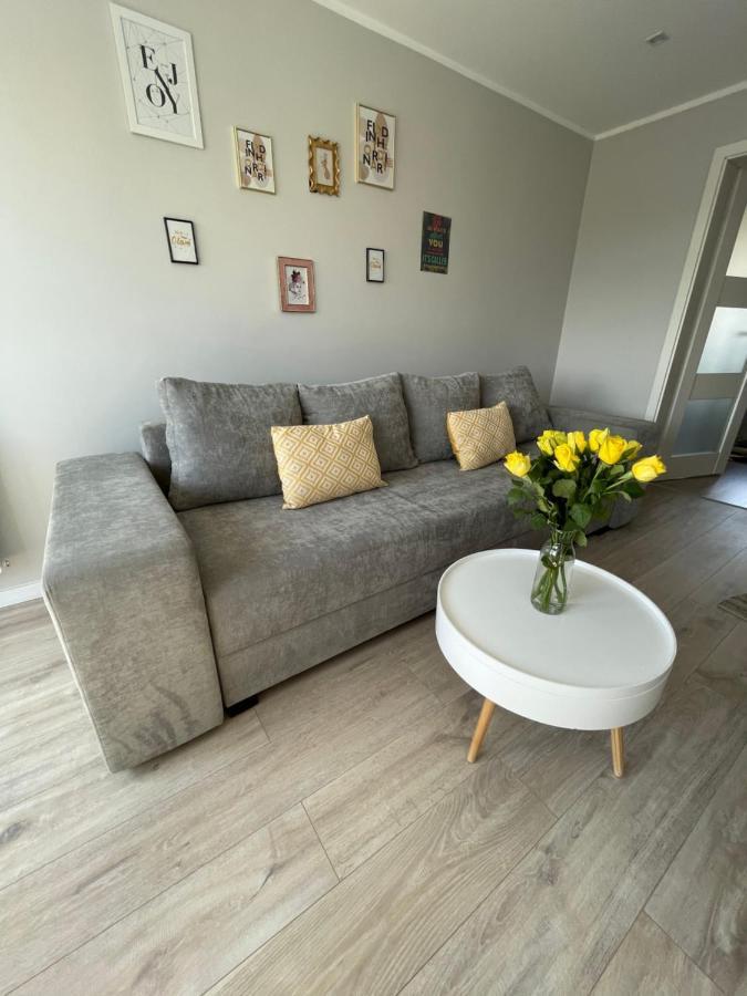 Luxury White Apartment By Marta Radom Bagian luar foto
